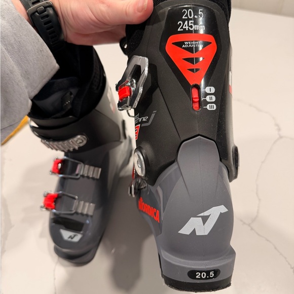 Other - Nordica Junior Ski Boots in Black, Gray & Red (20.5)